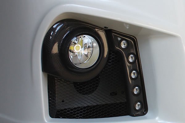 NV350 ナロー エアロバンパー用デイライト取付キット ライト付 - 株式会社 ガレージ・ベリー