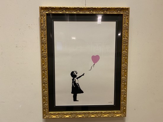 Girl With Balloon Pink WCP Reprpduction COA付き|バンクシー,Banksyを買う｜現代アート販売(通販)のハイアートギャラリー  - Welcome to Highart Gallery Dot Com