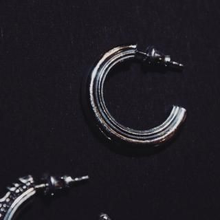 PIERCE - Nil:GRAVE DESIGNS JEWELRY -ニル：グレイヴ公式通販