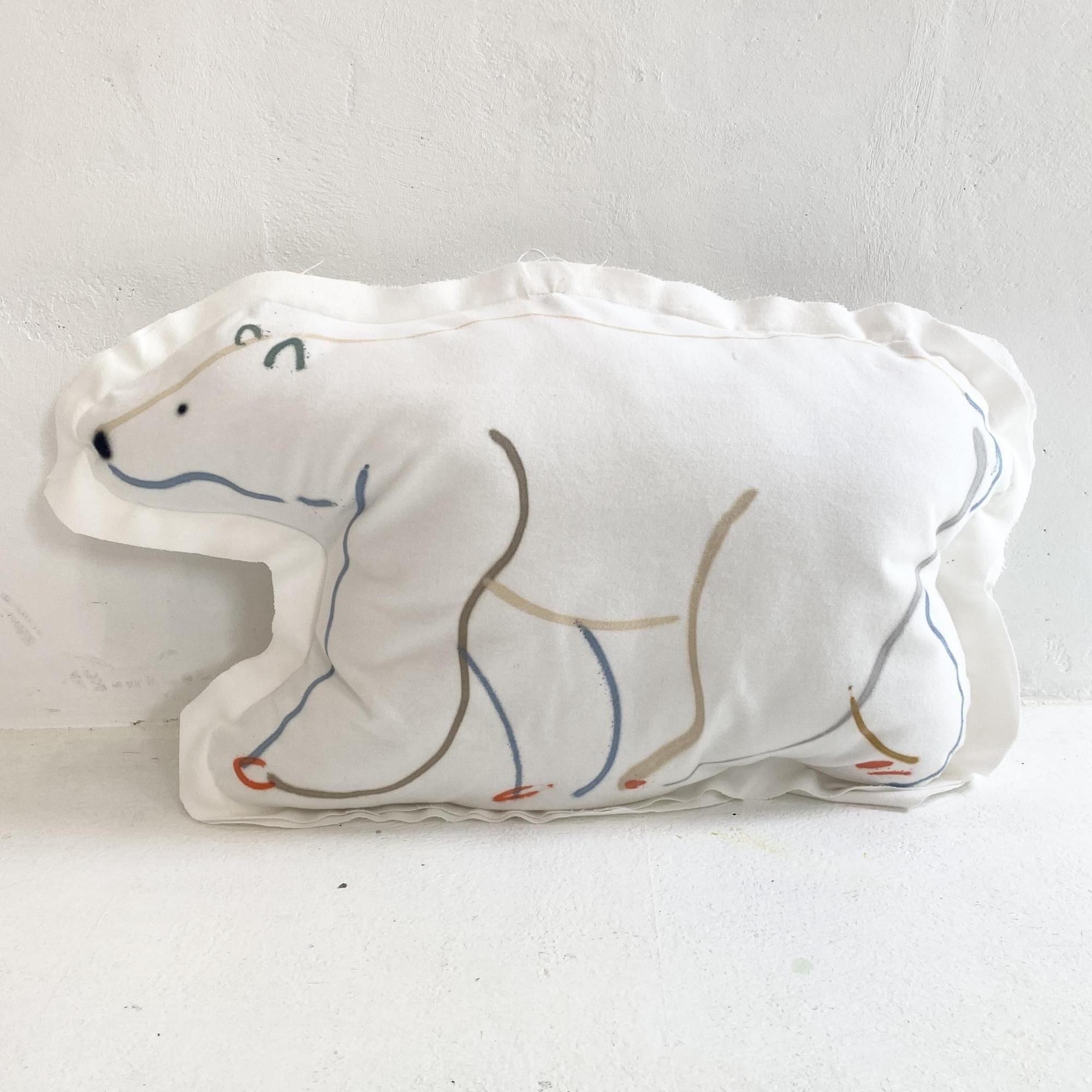 <img class='new_mark_img1' src='https://img.shop-pro.jp/img/new/icons14.gif' style='border:none;display:inline;margin:0px;padding:0px;width:auto;' />< kurry >  cushion Polar bear & gorilla -B-