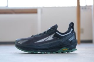 ALTRA／OLYMPUS 5 ( MEN'S )<img class='new_mark_img2' src='https://img.shop-pro.jp/img/new/icons8.gif' style='border:none;display:inline;margin:0px;padding:0px;width:auto;' />