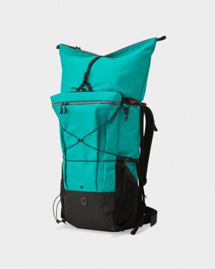 山と道｜THREE 厳冬期にも！山での動きやすさを重視した中型バック