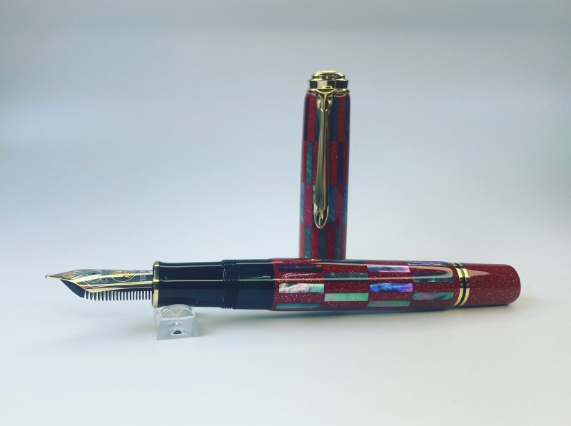 ペリカン Pelikan M1000 螺鈿限定万年筆 市松 Red Infinity - 文具館