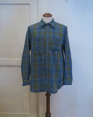 <img class='new_mark_img1' src='https://img.shop-pro.jp/img/new/icons23.gif' style='border:none;display:inline;margin:0px;padding:0px;width:auto;' />ENGINEERED GARMENTS     Work Shirt - Green Cotton Heavy Twill