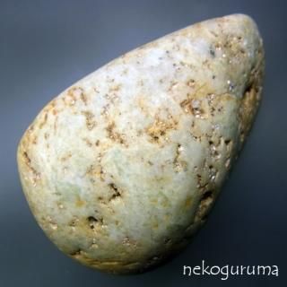 糸魚川翡翠原石 - nekoguruma / itoigawa hisui & rare stone