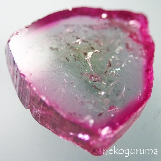 糸魚川翡翠と稀少石のお店「猫車（nekoguruma）」ブラジル産