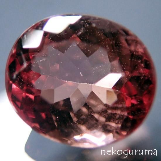 糸魚川翡翠と稀少石のお店「猫車（nekoguruma）」ブラジル産