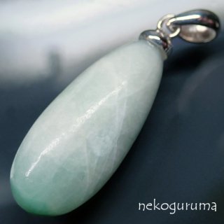 糸魚川翡翠の装身具 - nekoguruma / itoigawa hisui & rare stone