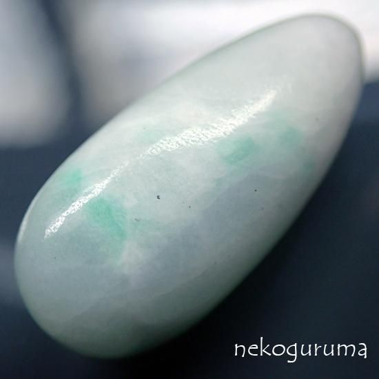 獅子　翡翠 ヒスイ　22g ペンダント トップ　中国 獅子 翡翠 ヒスイ 22g ペンダント トップ 中国