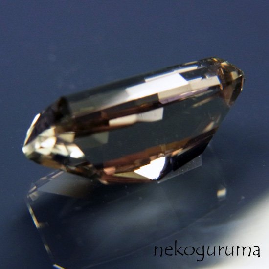 糸魚川翡翠と稀少石のお店「猫車（nekoguruma）」トルコ産カラーチェンジダイアスポア：2.839ct -  糸魚川翡翠と稀少石のお店「猫車（nekoguruma）」