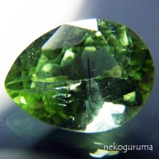 インクルージョンが特徴の宝石 - 糸魚川翡翠と稀少石のお店「猫