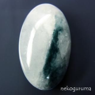 糸魚川翡翠　翡翠　ひすい　市振海岸　ルース　青　4グラム　送料無料 楽天市場】糸魚川青翡翠ルース RU0059元粋 作21mm*16mm*4mm