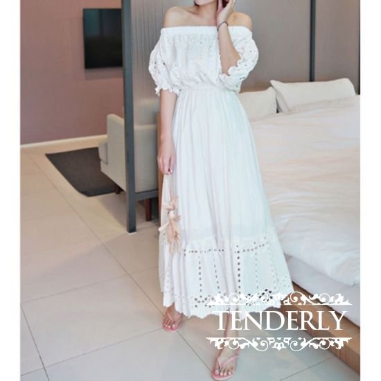 ビーチドレスにも◎オフショルダーコットンレース ロングワンピース 白 - 韓国プチプラパーティードレス通販『TENDERLY DRESS』
