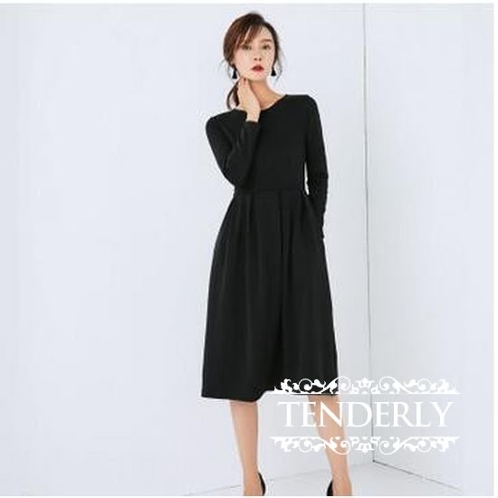 着回しアイテム シンプル黒無地 長袖aライン ミモレ丈ワンピース 韓国プチプラパーティードレス通販 Tenderly Dress