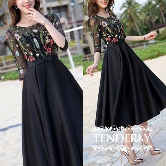 黒の花柄刺繍　ドレス　ワンピース