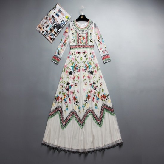 フォークロアな花柄刺繍の長袖ロングドレス - 韓国プチプラパーティー ...