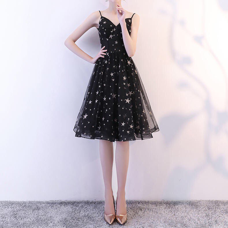 個性的な星柄 小悪魔チックなブラックキャミソールワンピース 韓国プチプラパーティードレス通販 Tenderly Dress
