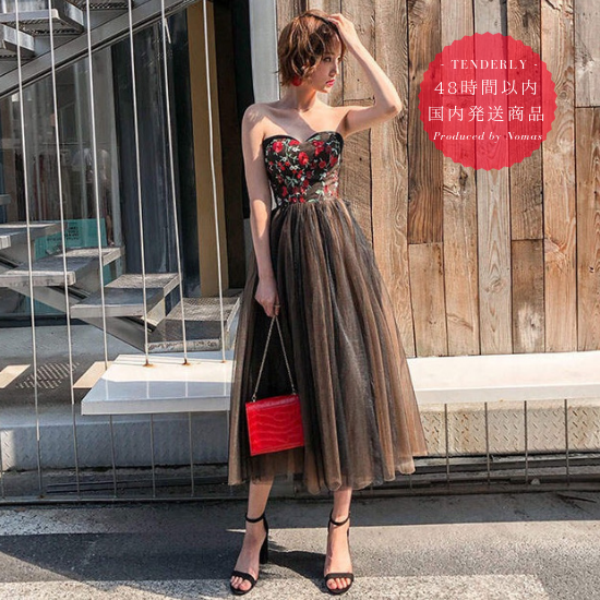 即納】大人可愛い赤×黒 フラワー刺繍ベアトップドレス