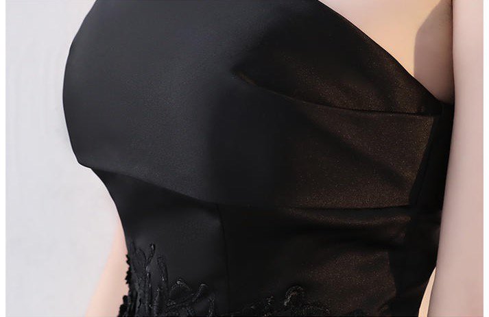 演奏会や衣装に　リトルブラック ベアトップ膝丈ドレス - 韓国プチプラパーティードレス通販『TENDERLY DRESS』
