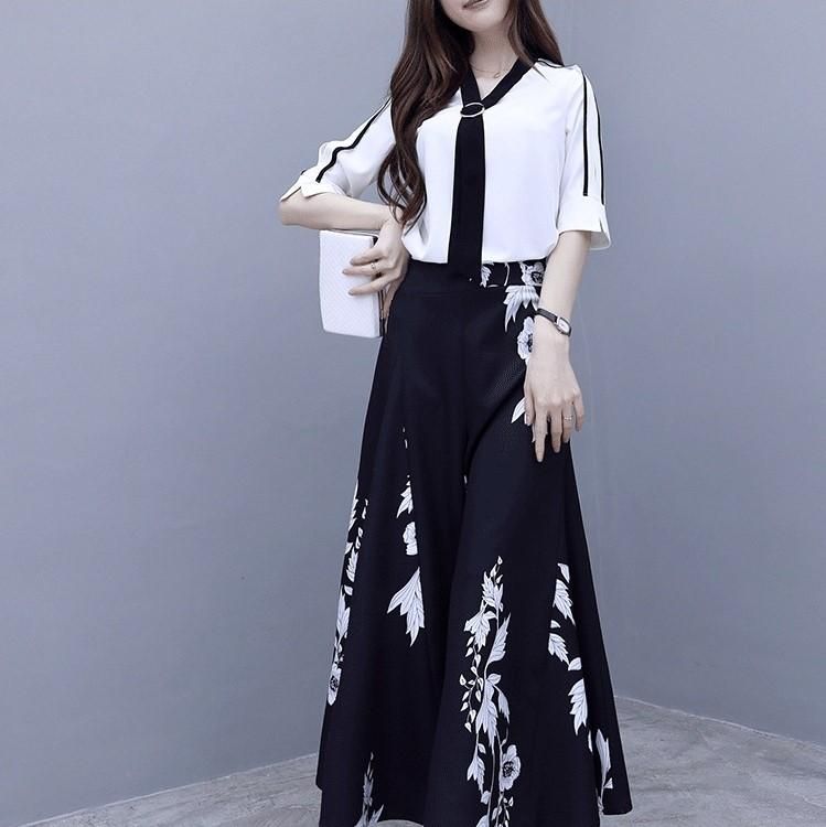 白黒花柄シースルートップス パンツセット かさばり
