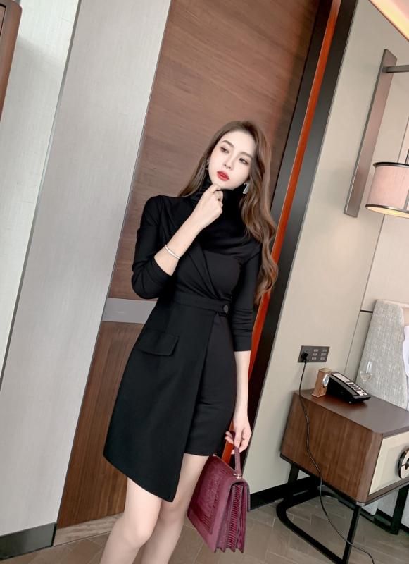 個性的でおしゃれなアシンメトリー シンプルエレガントなミニ丈