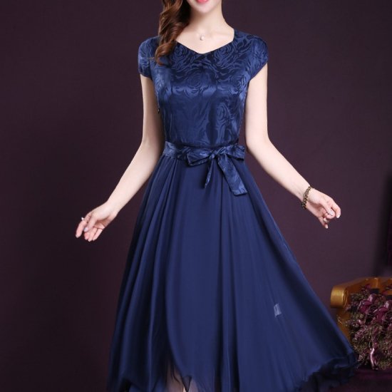 L～5Lの大きいサイズ展開 エレガントなツヤ感のリボン付きロング丈半袖ドレス ワンピース 3色