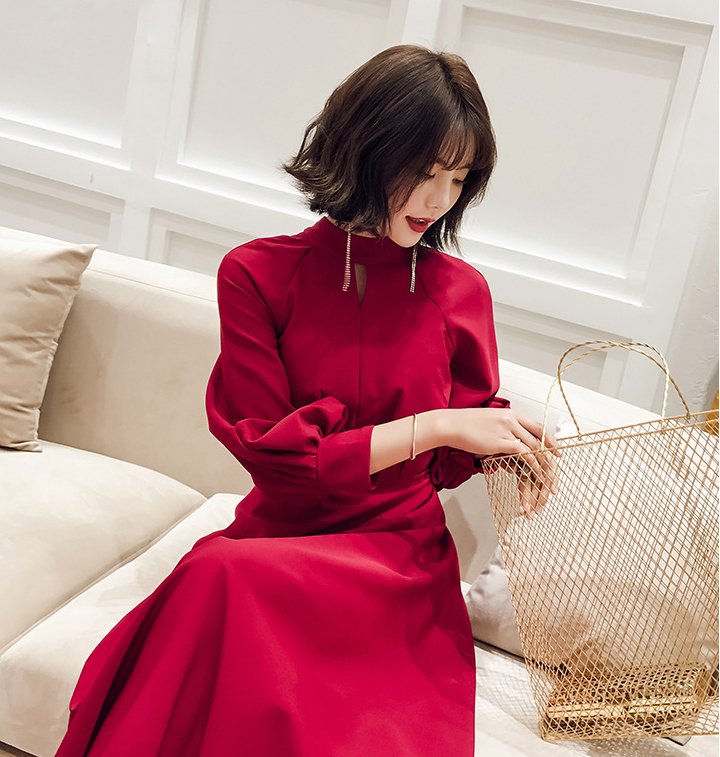 シンプルエレガントな人気アイテム バルーンスリーブのミディ丈長袖フレア赤ドレス ワンピース XS～4L