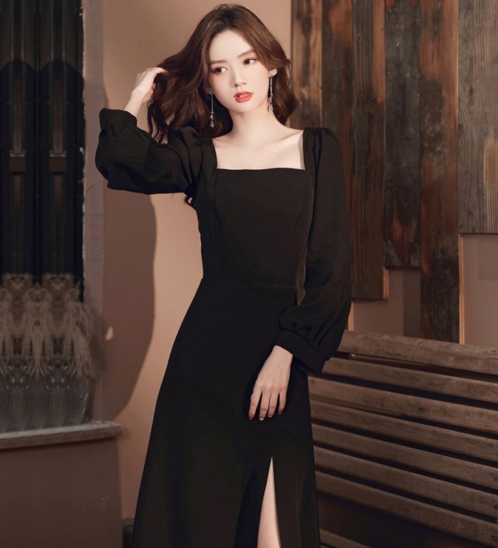 XS～4Lの豊富な展開 ロングスリットが色っぽいスクエアネックのマキシ丈長袖黒ドレス ワンピース