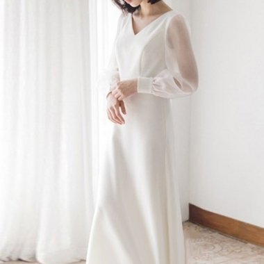 上品かわいい異素材ミックス シアースリーブのマキシ丈長袖きれいめ白ワンピース ドレス XS〜3L