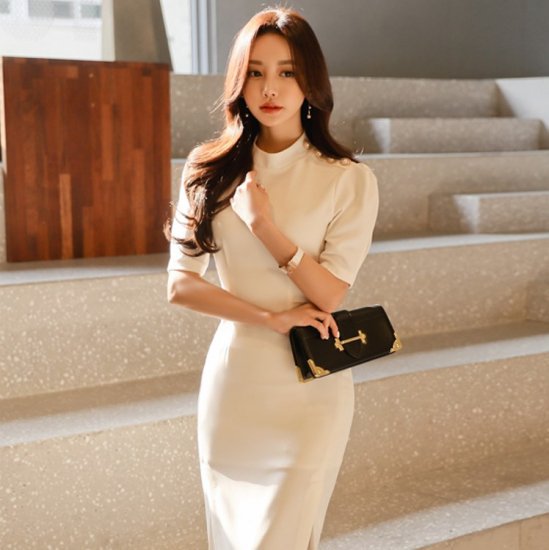 【即納】人気のきれいめコーデ シンプルかわいいスタンドカラーの膝丈袖ありタイトワンピース - 韓国プチプラパーティードレス通販『TENDERLY  DRESS』