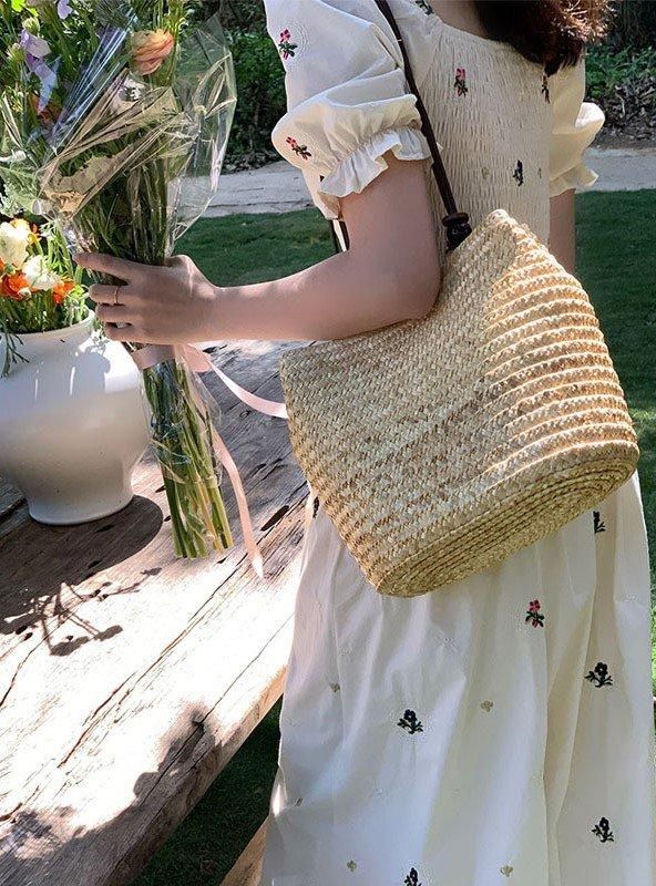 オトナかわいい小花柄刺繍 パフスリーブのロング丈2wayフレア