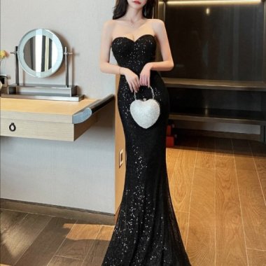 華やかなスパンコール マキシ丈ベアトップマーメードドレス 黒 ブラックドレス