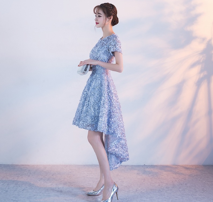 ワンピ パフスリーブ フラワー フィッシュテールロングドレス 青 シルエットが美しいフィッシュテールのロング丈フレアドレス