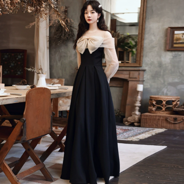 XS~4Lの豊富な展開 ボリュームスリーブのロング丈リボン付き XS~4Lの豊富な展開 ボリュームスリーブのロング丈リボン付き