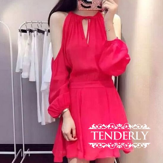 エアリー感がキュート シフォン肩出しミニドレスワンピース ピンク 韓国プチプラパーティードレス通販 Tenderly Dress
