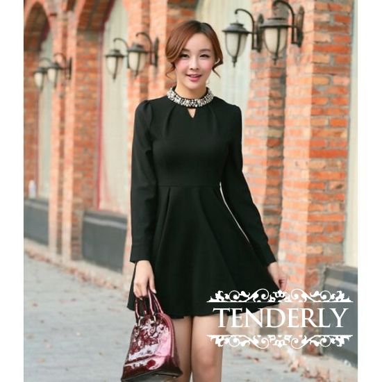ビジュー襟がキュート 胸下切り替えaラインミニワンピース 黒 韓国プチプラパーティードレス通販 Tenderly Dress