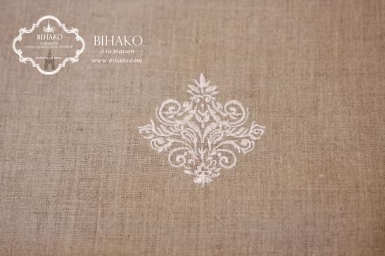 ご確認用です。 フランス刺繍生地のカルトナージュ＆円形カルトナージュ2点 ご確認用です。 フランス刺繍生地のカルトナージュ＆円形