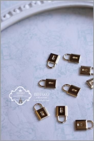 カデナ（南京錠）チャーム　Silver\200/Gold\250\Mat Gold\250 - カルトナージュ材料 BIHAKO ONLINE SHOP