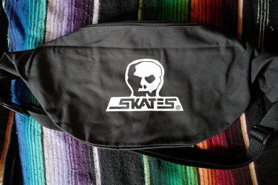 スカルスケーツ うまう SKULL SKATES Courier bag バッグ かばん