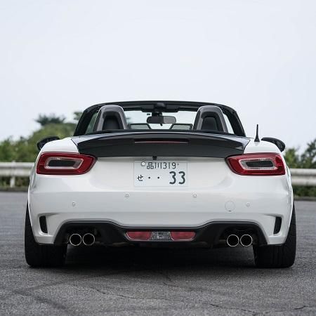 THREEHUNDRED カーボントランクスポイラー ABARTH 124 Spider THREEHUNDRED カーボントランクスポイラー ABARTH 124 Spider