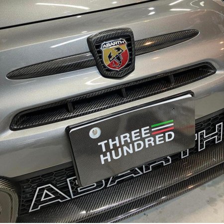 THREEHUNDRED カーボンフロントエンブレムカバー ABARTH595 シリーズ4~ - THREEHUNDRED THE STORE