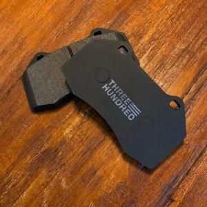 THREE HUNDRED TH100 ブレーキパッドセット FOOTWORK PARTS - THREEHUNDRED THE STORE