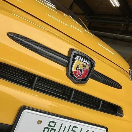 定番人気！ THREEHUNDRED カーボンフロントエンブレムカバー ABARTH595 パーツ
