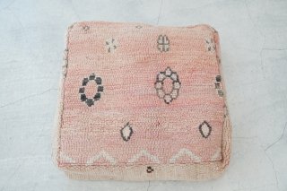 Vintage Moroccan pouf /C