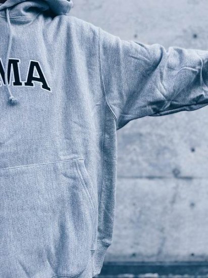 MoMA(モマ)】 Champion 12oz REVERSE WEAVE PULLOVER HOODIE (リバース