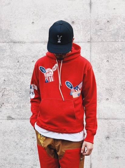 SKOLOCT(スコロクト)】SKO PATCH STICKER HOODIE (パッチパーカー) Red