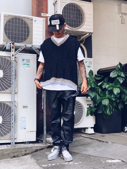 WANNA(ワナ)】ECO LEATHER“CULT TRUE” Front flared pants (エコレザー