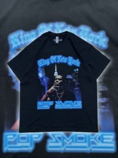 <img class='new_mark_img1' src='https://img.shop-pro.jp/img/new/icons7.gif' style='border:none;display:inline;margin:0px;padding:0px;width:auto;' />【OFFICIAL RAP TEE】POP SMOKE 