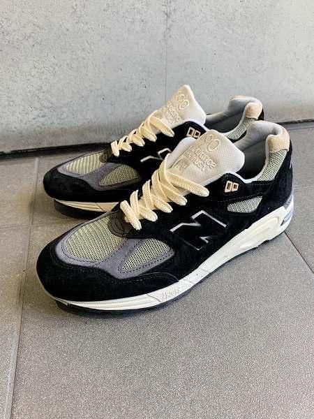 New Balance M990 V2 ニューバランススニーカー型ローカット