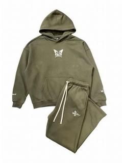 <img class='new_mark_img1' src='https://img.shop-pro.jp/img/new/icons7.gif' style='border:none;display:inline;margin:0px;padding:0px;width:auto;' />CHILLIN'()NY BUTTERFLY SWEAT SETUP (åȥåȥå) Moss Green